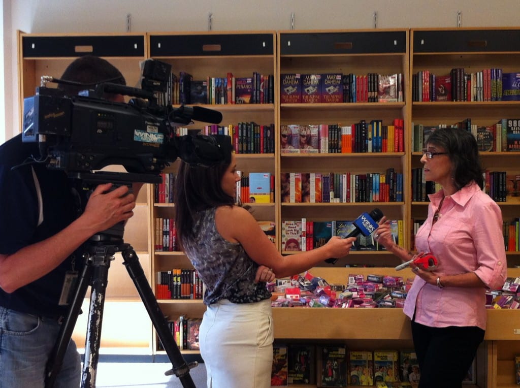 WINK-TV Reporter Lauren Pastrana Speaks to manager of The Book Warehouse Vivian Hadding about the closing of its store at Miromar Outlets in Estero.